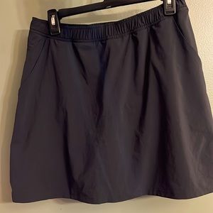 Toad & Co. womens, black skort, with pockets, size small